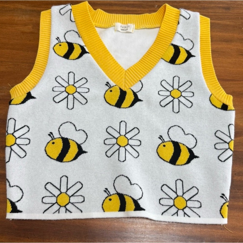 Debut Cropped Sweater Vest Bumble Bees  Sz M/L  V-neck Preppy Hipster